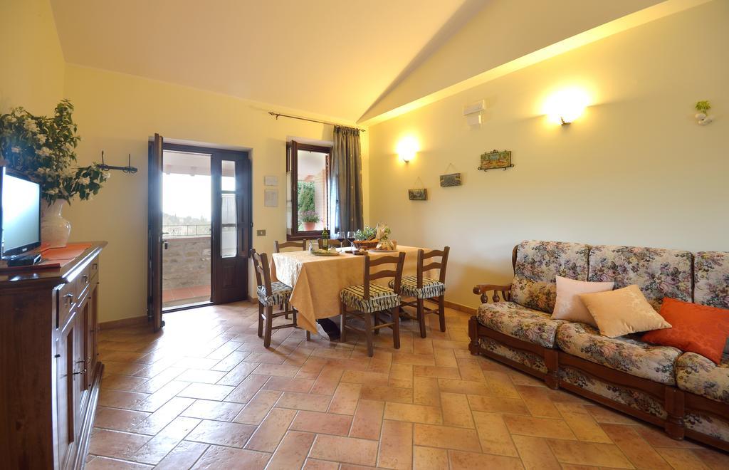 Agriturismo San Severo Пассіньяно-суль-Тразімено Номер фото