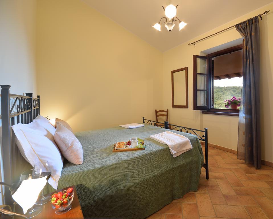 Agriturismo San Severo Пассіньяно-суль-Тразімено Номер фото