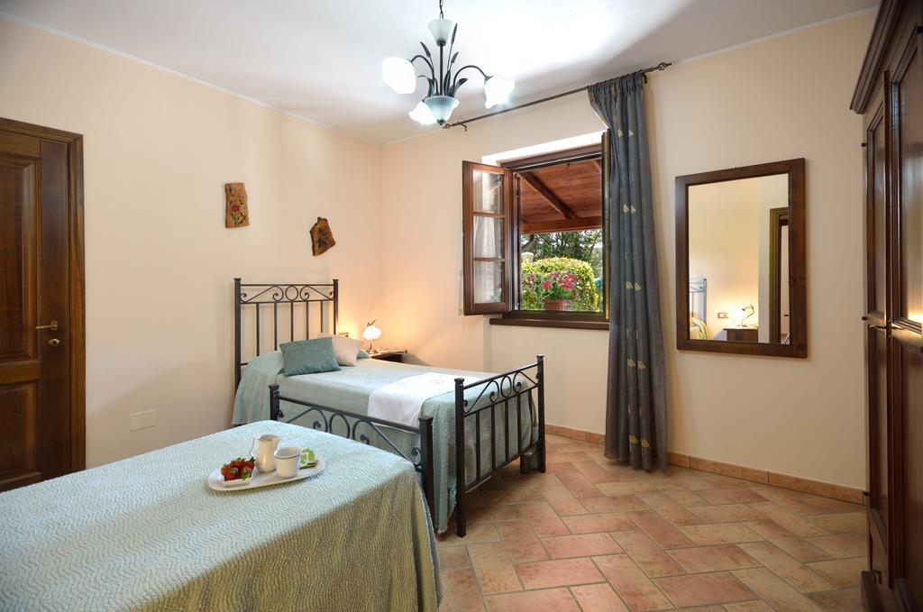 Agriturismo San Severo Пассіньяно-суль-Тразімено Екстер'єр фото