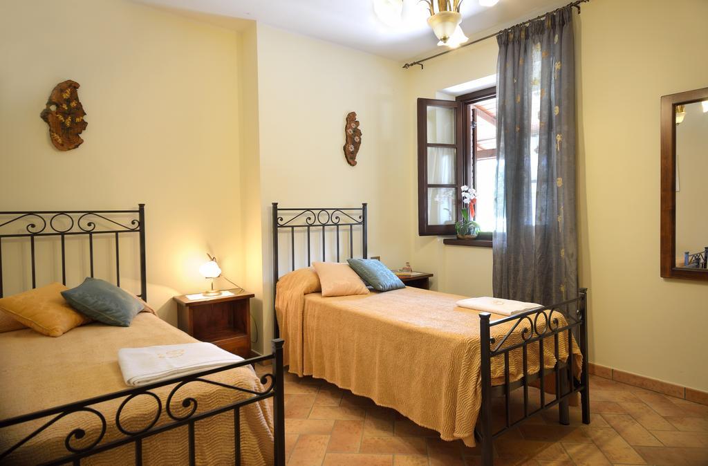 Agriturismo San Severo Пассіньяно-суль-Тразімено Екстер'єр фото